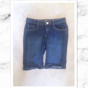 Girls jean shorts!
